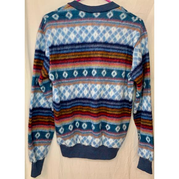 Soft 90s Style Long Sleeve - Picture 3 of 5